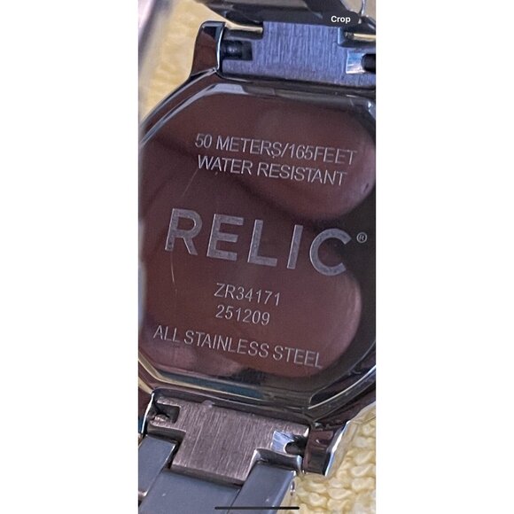 Relic Analog Wristwatch All Stainless Steel Gold Tone (needs Battery) - Picture 8 of 9